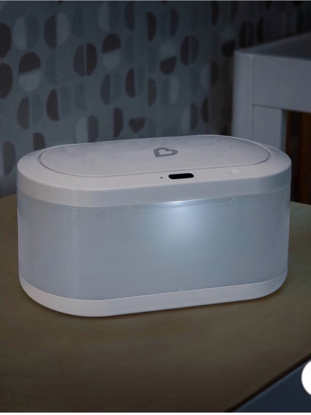 Munchkin Touch Free Baby Wipe Warmer with Nightlight